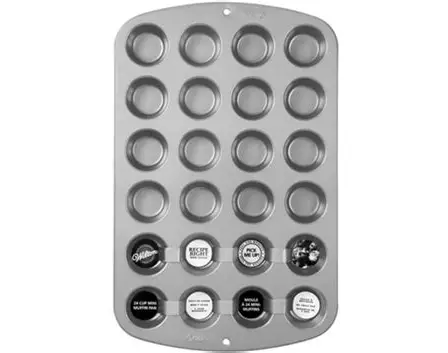 MOLDE MINI MUFFIN RR CON 24 CAVIDADES WILTON