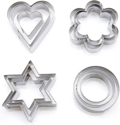 SET DE 4 CORTADORES CORAZON METAL
