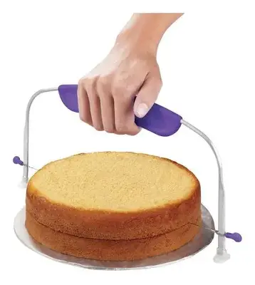 NIVELADOR DE PASTEL 10" BLANCO/MORADO