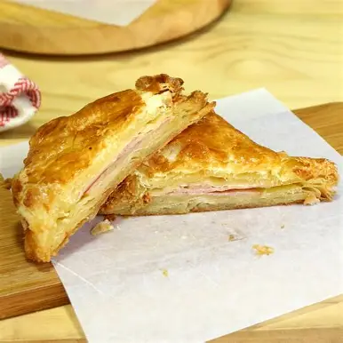 PICADO DE JAMON Y QUESO